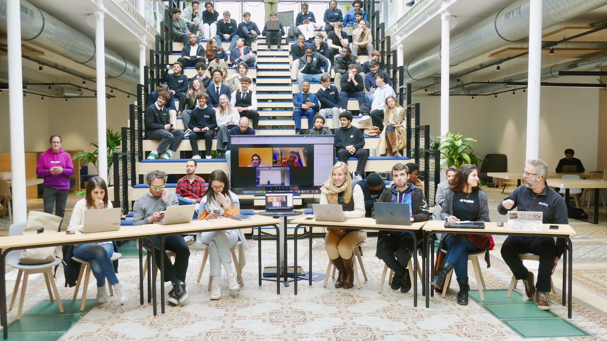 Présentation d'un projet devant le jury du hackathon